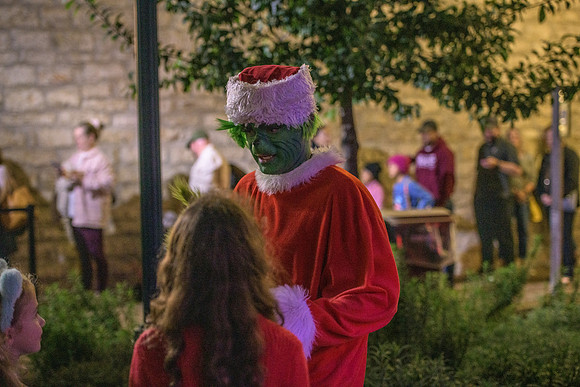 _8509359