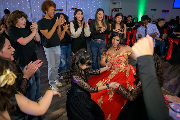 Mykhayla_Gutierrez_Quince_Party-186